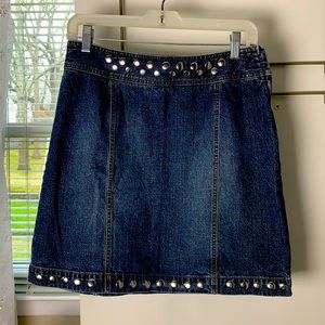 London Chic Vibe - Studs and Denim!